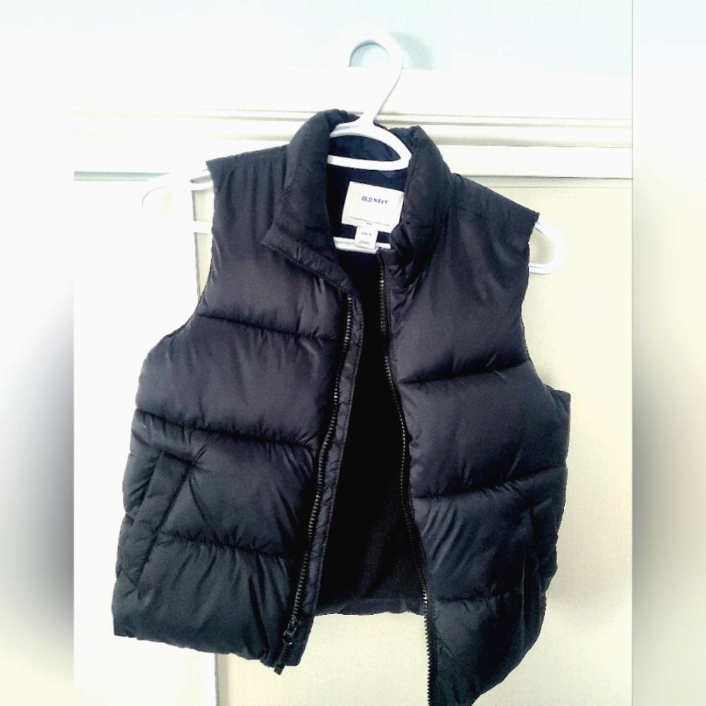 Boys Old Navy Zip up Vest | Black Small (6)| Puff Vest |Winter Jacket